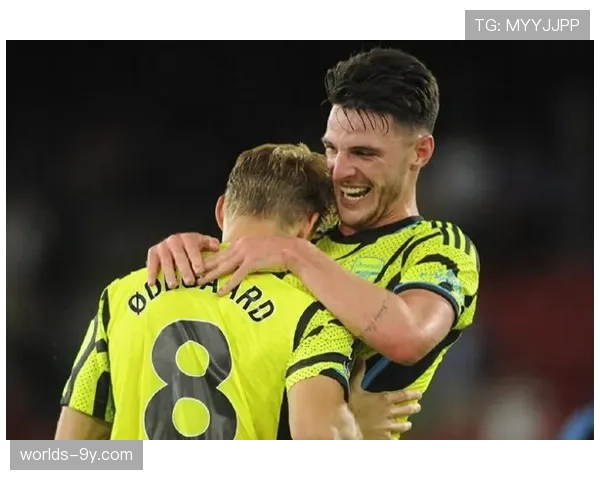 “关键对抗:阿森纳后卫富安健洋成功封堵萨内11次传中尝试” “关键对抗:阿森纳后卫富安健洋成功封堵萨内11次传中尝试”